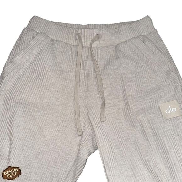 Alo Yoga Muse Hoodie & Sweatpants Ribbed Lounge 2 Piece Set Ivory Size Small - Picture 9 of 16